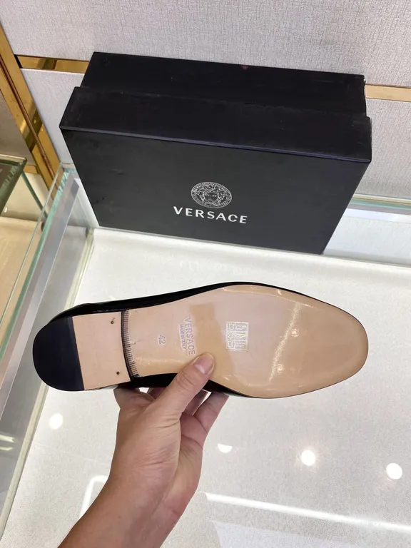 Versace Shoe 